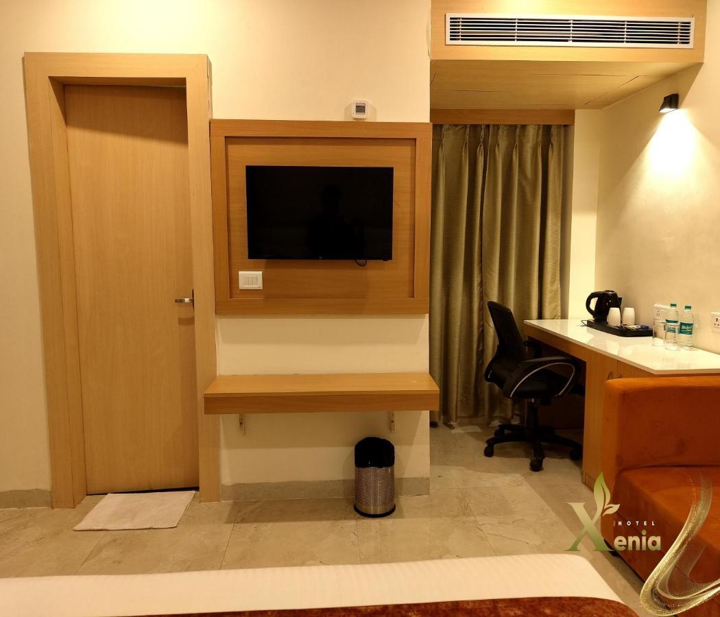 Hotel Xenia Varanasi Exterior foto